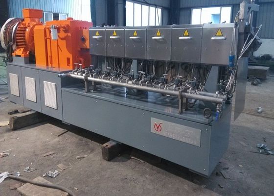 Good price Bilateral Symmetry Gear Drive System Plastic Twin Screw Extruder for Feeding Powders and Short Fibers онлайн